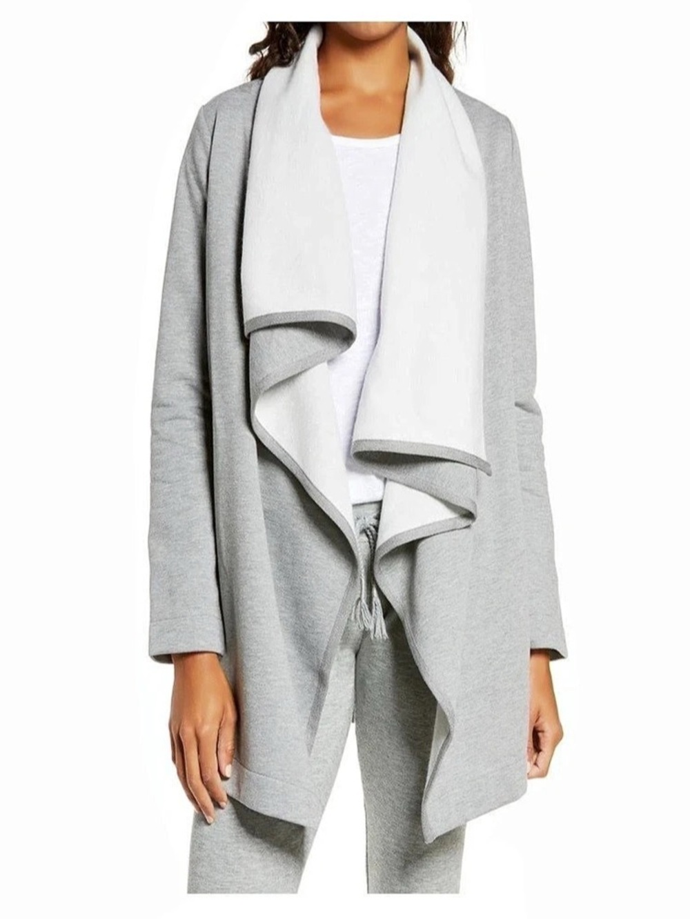 UGG Janni Shawl Gray & White Size Medium